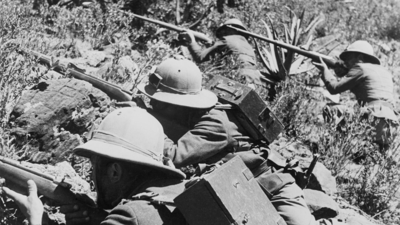 Gerilya Adalah: Pengertian, Sejarah, Strategi, dan Contoh Nyata