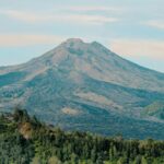 Gunung Guntur: Pesona Alam, Jalur Pendakian, dan Fakta Menarik Gunung Legendaris di Garut