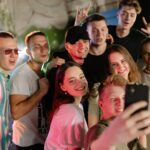 Penyebab Perubahan Sosial: Faktor Utama, Dampak, dan Contoh Nyata di Masyarakat