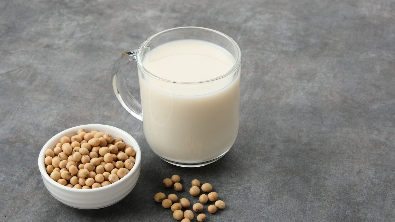 Susu Nabati: Manfaat, Jenis, dan Alasan Banyak Orang Beralih