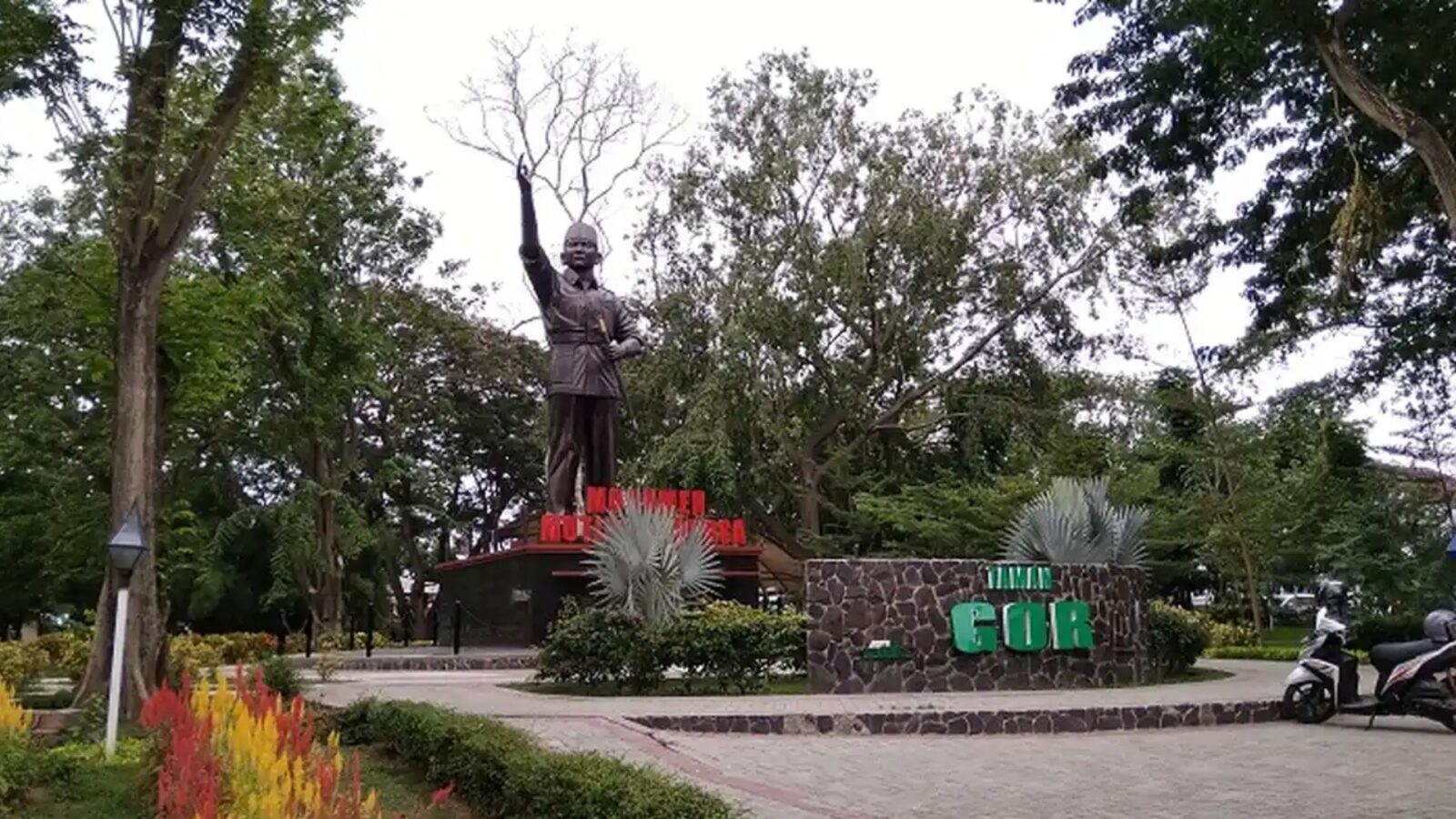 Taman Gor Palu Ruang Hijau Favorit Warga untuk Olahraga dan RekreasiOlahraga dan Rekreasi