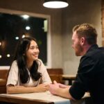 Tips Mengobrol dengan Bule Secara Natural dan Tidak Kaku