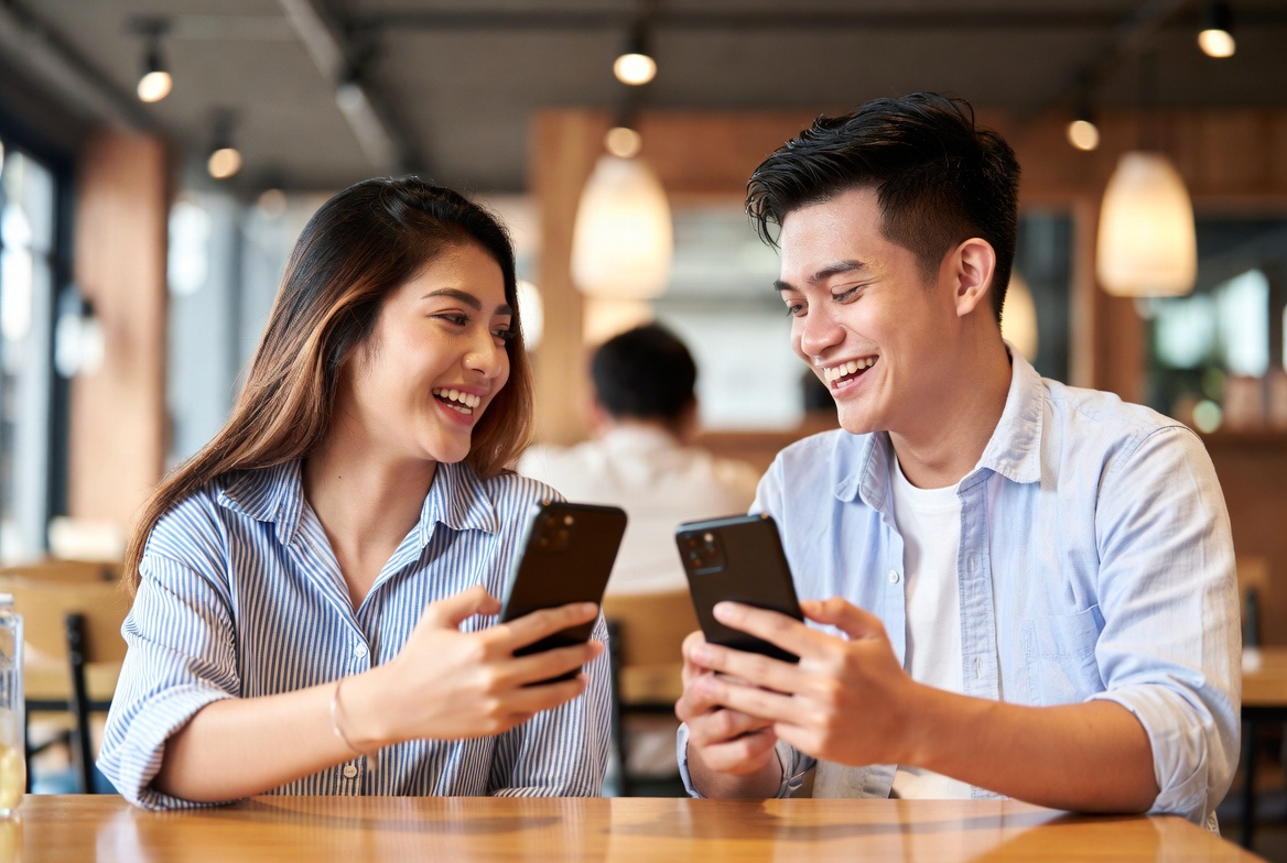 Topik Pembicaraan WA Agar Tidak Bosan Saat Chatting